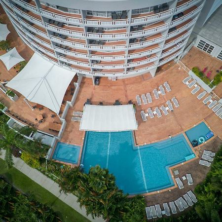 Doubletree By Hilton Cairns Hotel Exterior foto