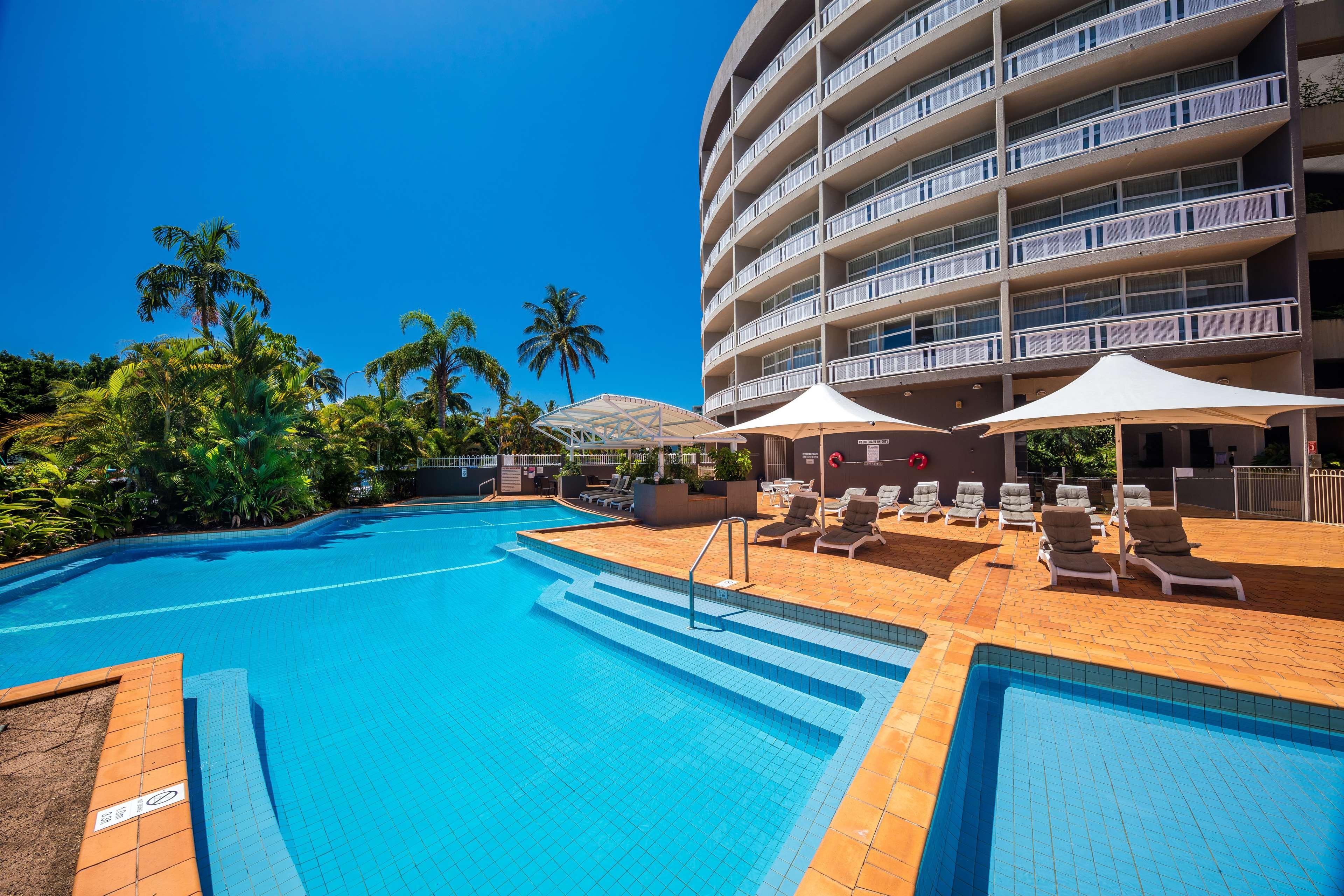Hotel Doubletree By Hilton Cairns Exterior foto